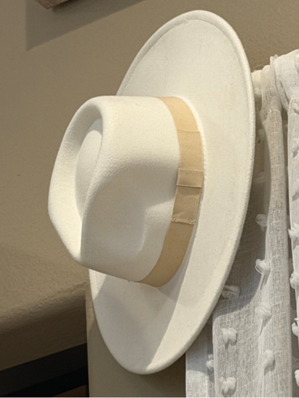 White Wide-Brim Fedora with Beige Band - Picture 3 of 3
